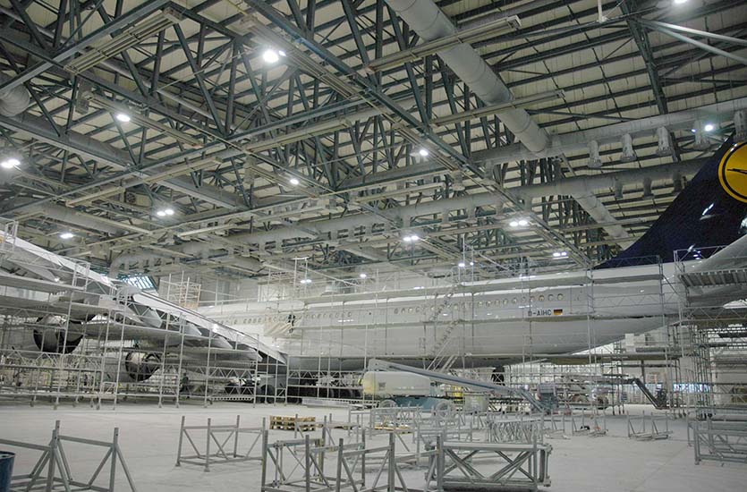 Aircraft hangar lighting